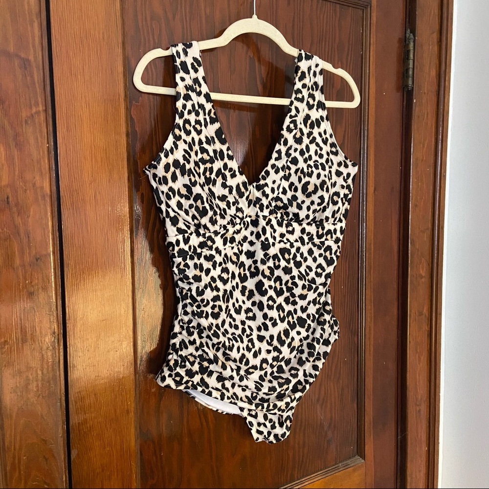Old Navy: Leopard one-piece suit, Size 1X